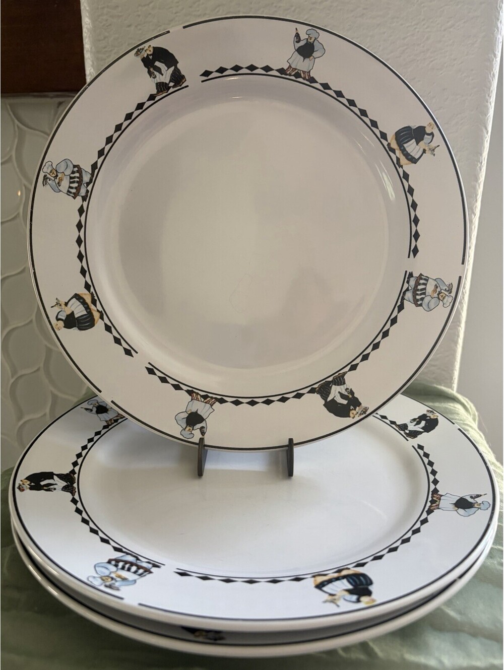 (3) Table for Two by Oneida DINNER PLATE 10 3/4" EUC